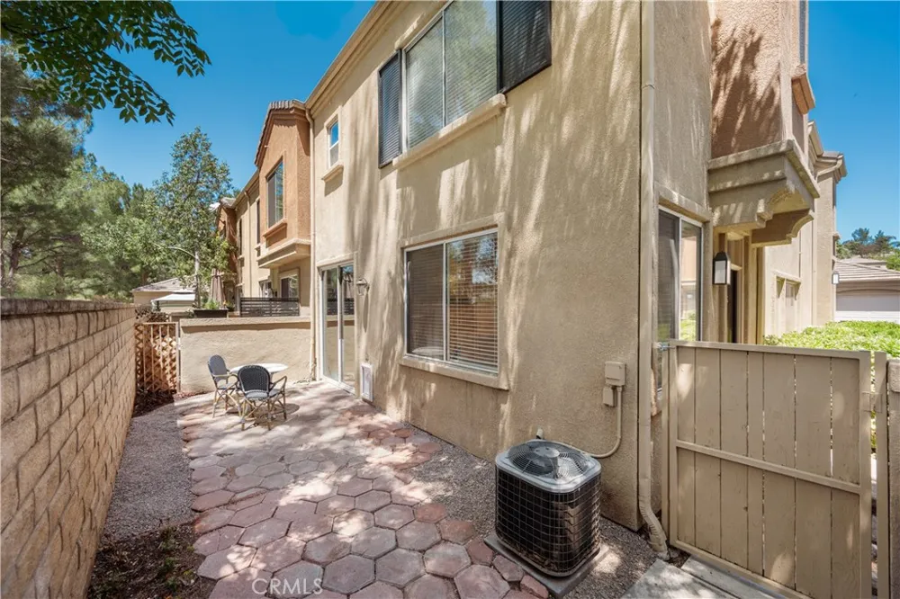 26939 Hillsborough Parkway #20 Valencia, CA 91354