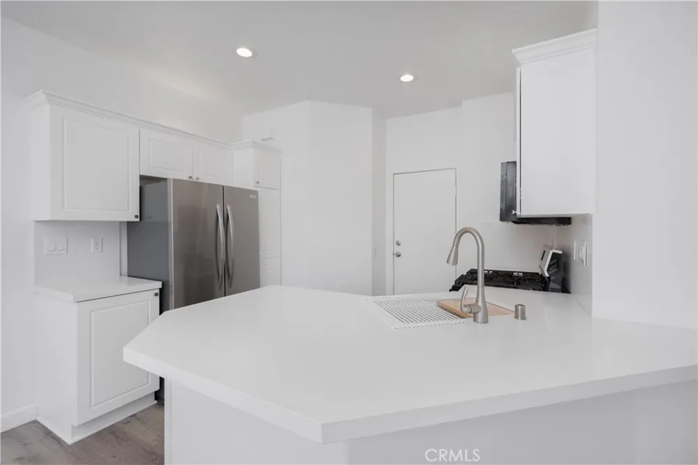 26939 Hillsborough Parkway #20 Valencia, CA 91354