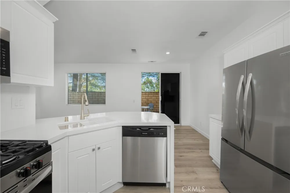 26939 Hillsborough Parkway #20 Valencia, CA 91354