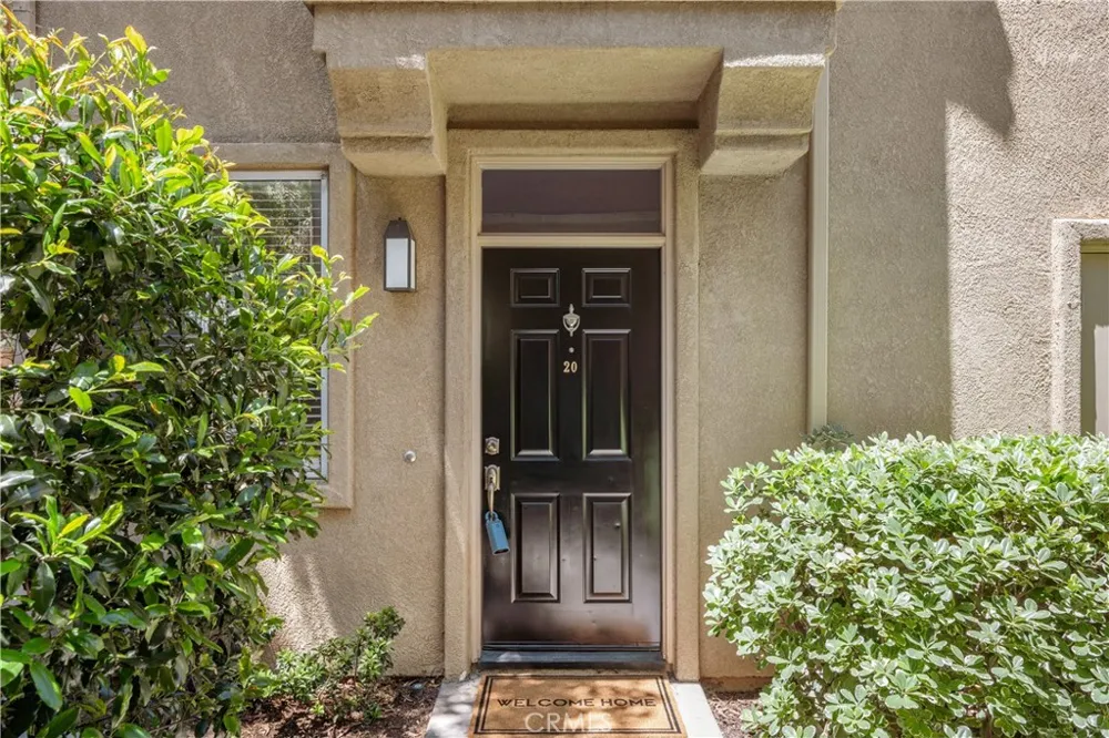 26939 Hillsborough Parkway #20 Valencia, CA 91354