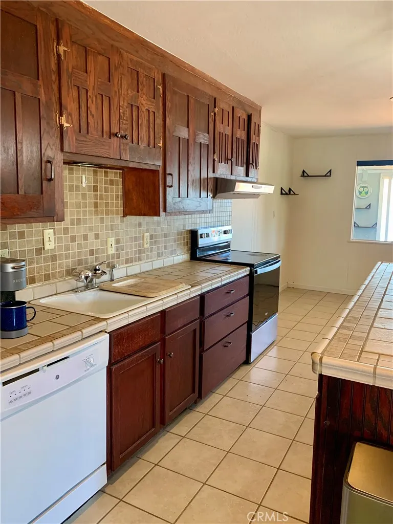 13649 Arrowhead Road Clearlake, CA 95422