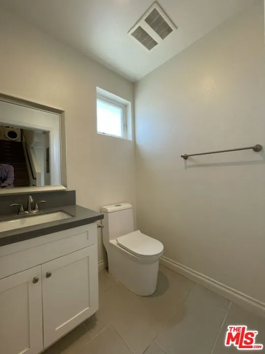 5733 Fulcher Avenue North Hollywood, CA 91601