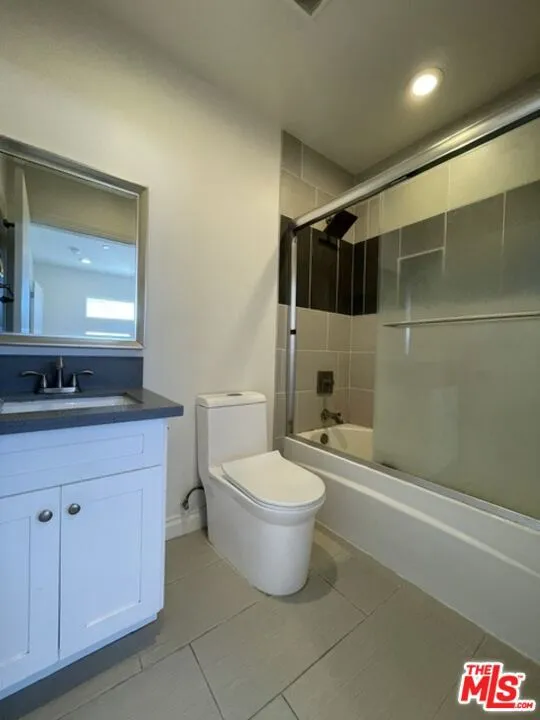 5733 Fulcher Avenue North Hollywood, CA 91601