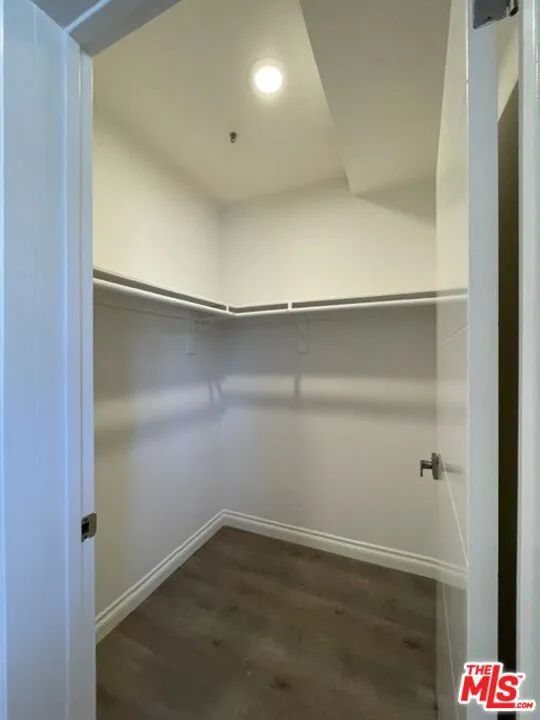 5733 Fulcher Avenue North Hollywood, CA 91601