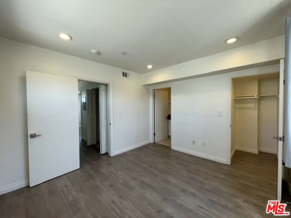 5733 Fulcher Avenue North Hollywood, CA 91601