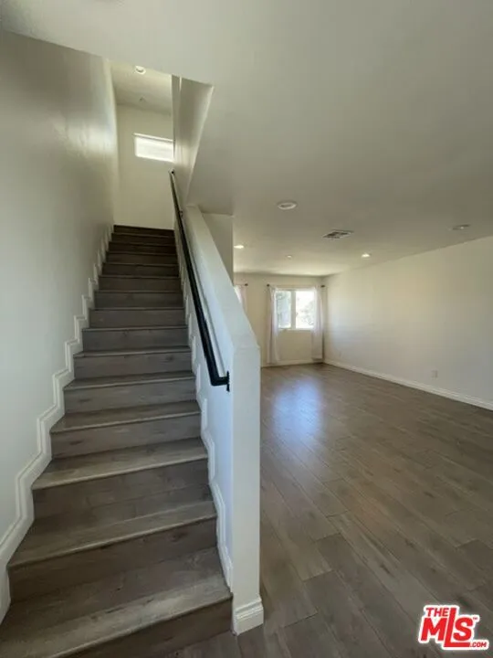 5733 Fulcher Avenue North Hollywood, CA 91601