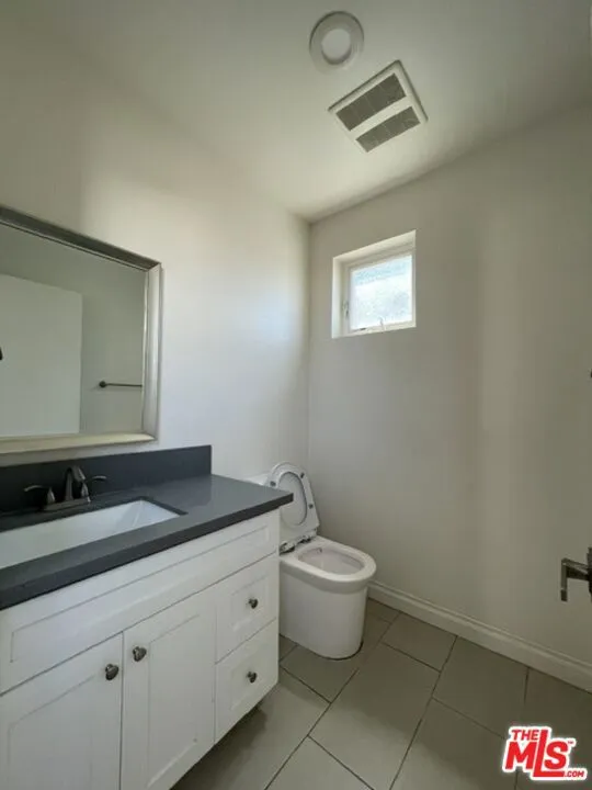 5733 Fulcher Avenue North Hollywood, CA 91601