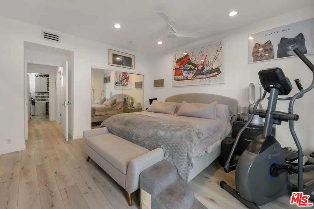 8601 W West Knoll Drive #5 West Hollywood, CA 90069