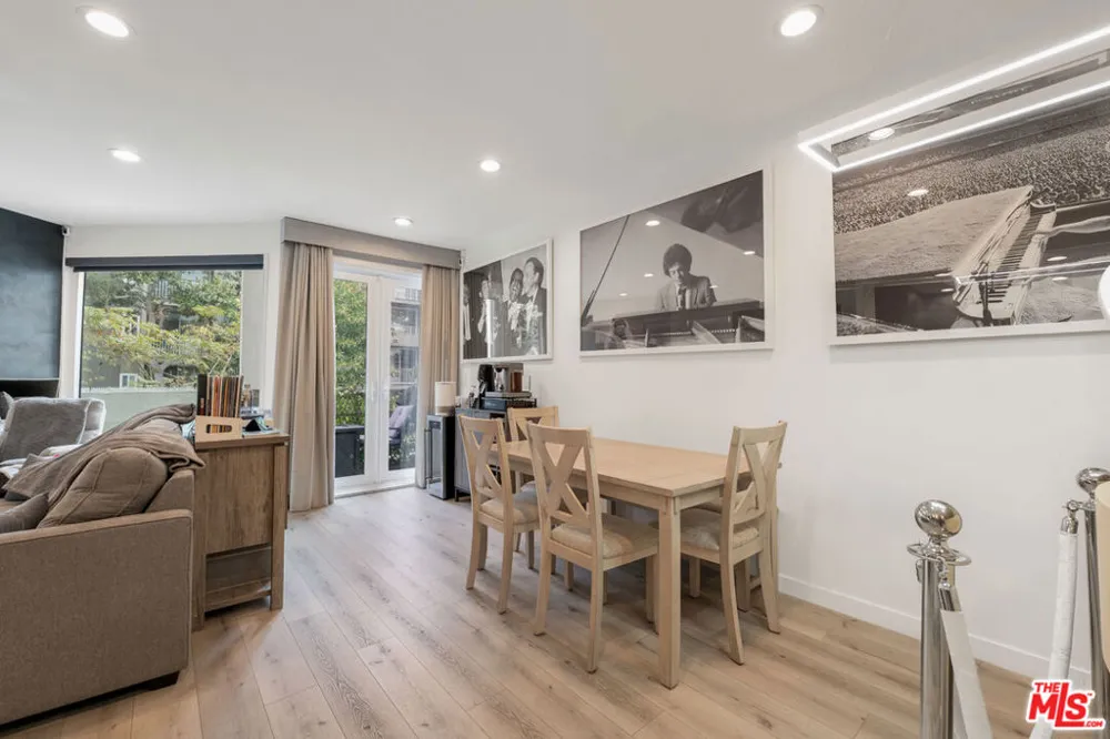 8601 W West Knoll Drive #5 West Hollywood, CA 90069