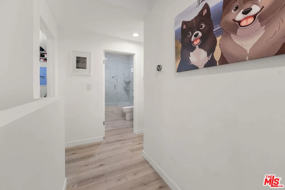 8601 W West Knoll Drive #5 West Hollywood, CA 90069