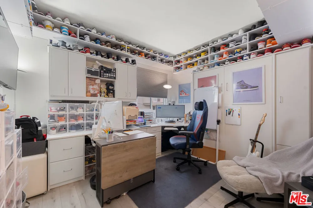 8601 W West Knoll Drive #5 West Hollywood, CA 90069