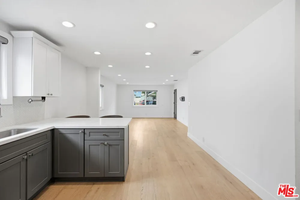 4221 W 166th Street Lawndale, CA 90260