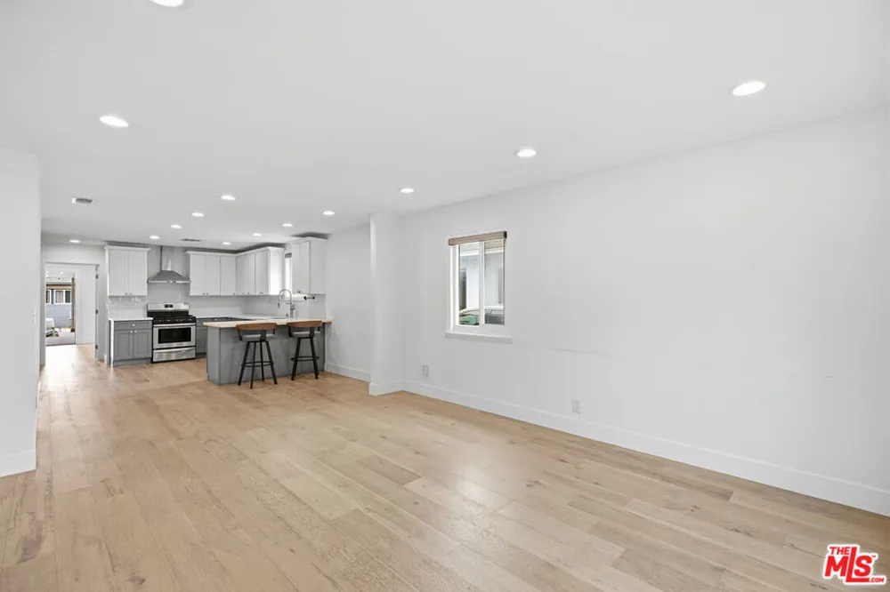 4221 W 166th Street Lawndale, CA 90260