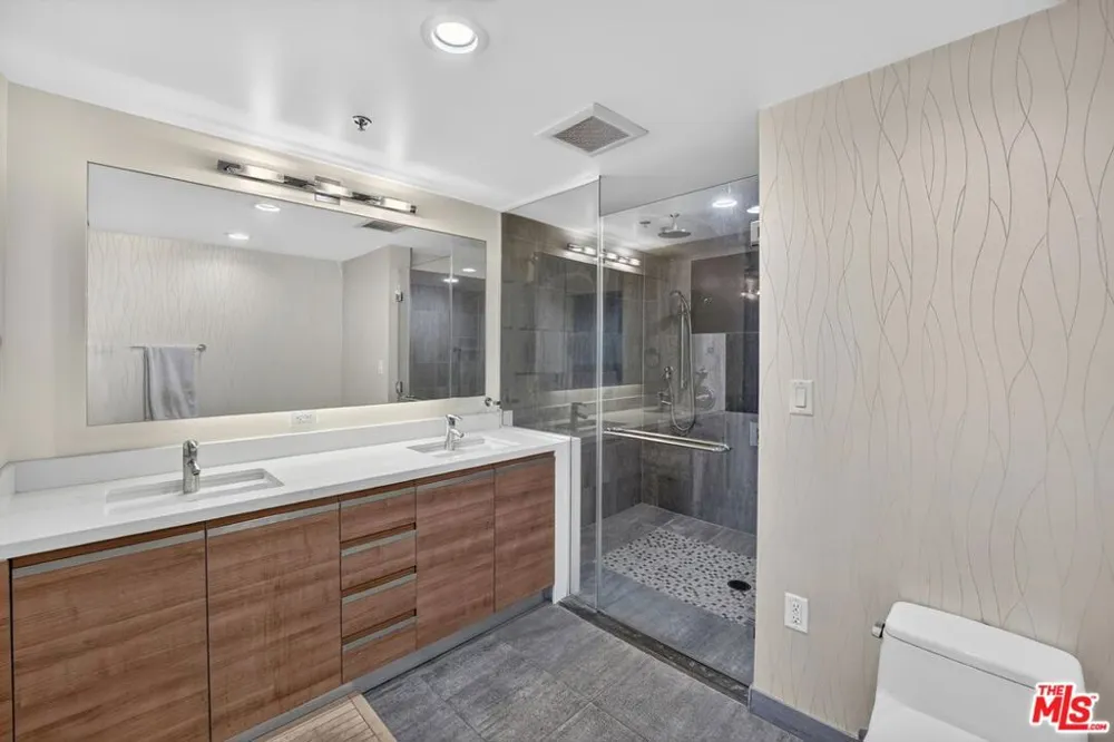 3785 Wilshire Boulevard #1212 Los Angeles, CA 90010