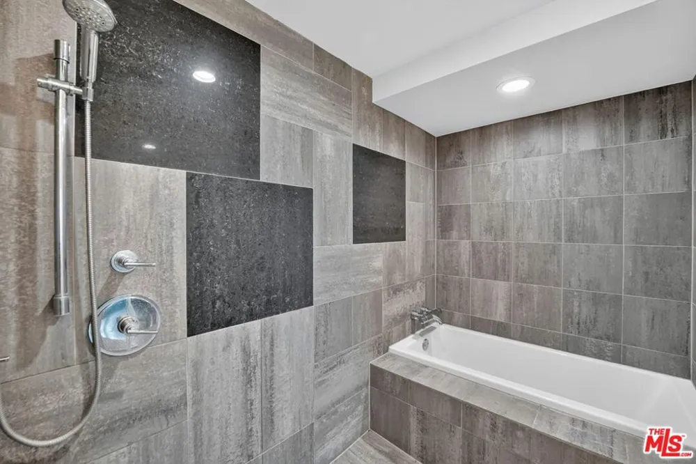 3785 Wilshire Boulevard #1212 Los Angeles, CA 90010