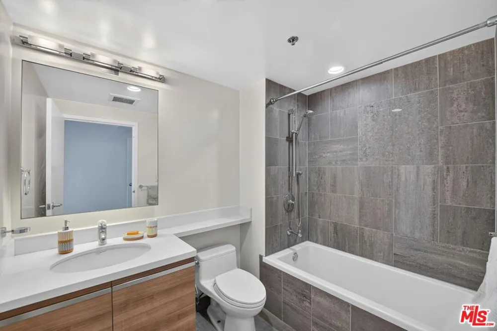 3785 Wilshire Boulevard #1212 Los Angeles, CA 90010