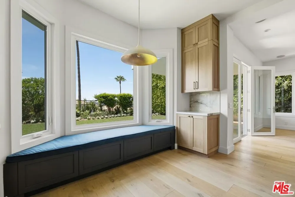 16802 Calle De Sarah Los Angeles, CA 90272