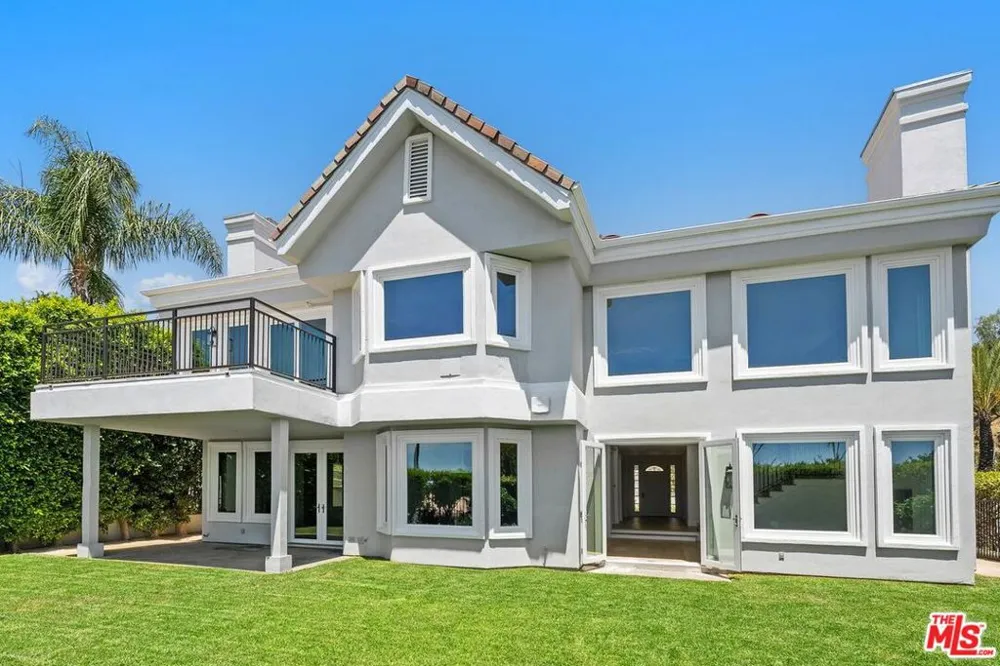 16802 Calle De Sarah Los Angeles, CA 90272