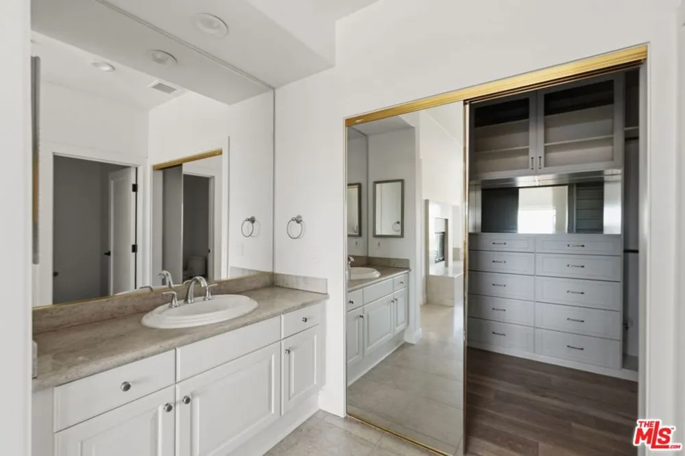 16802 Calle De Sarah Los Angeles, CA 90272