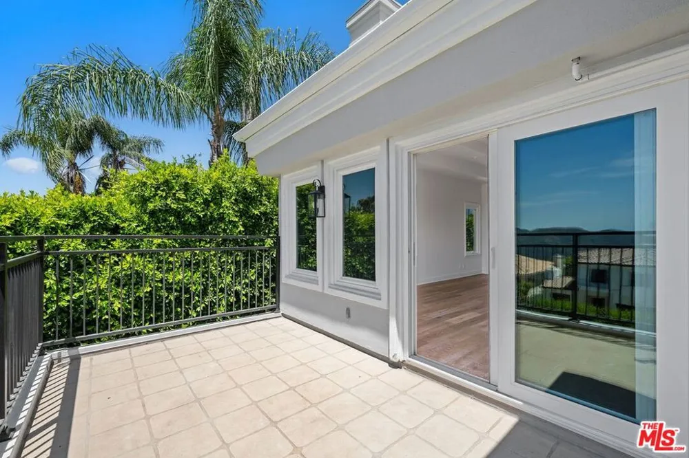 16802 Calle De Sarah Los Angeles, CA 90272