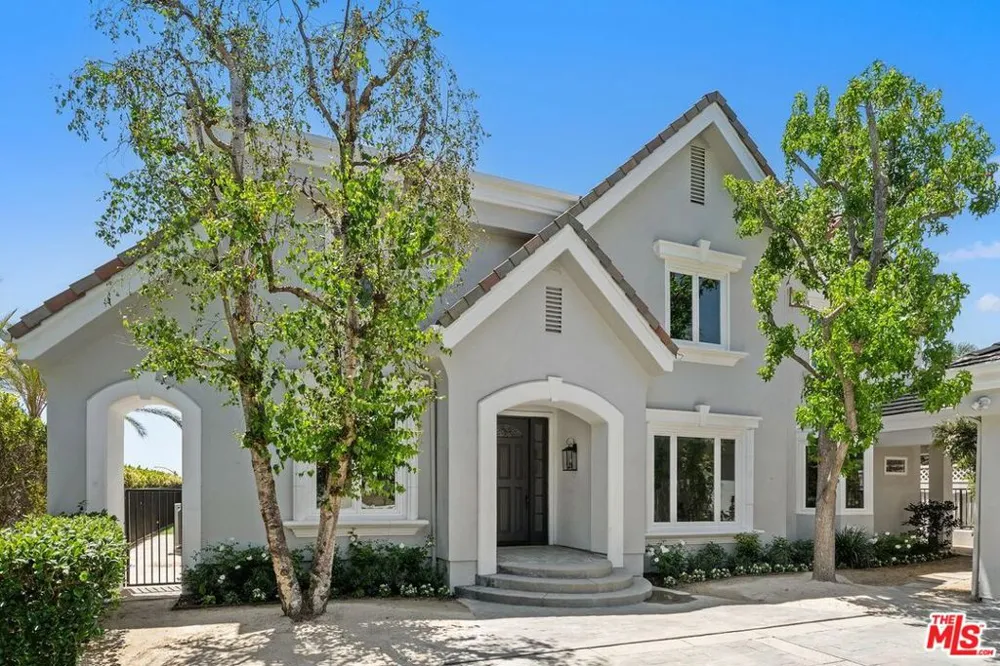 16802 Calle De Sarah Los Angeles, CA 90272