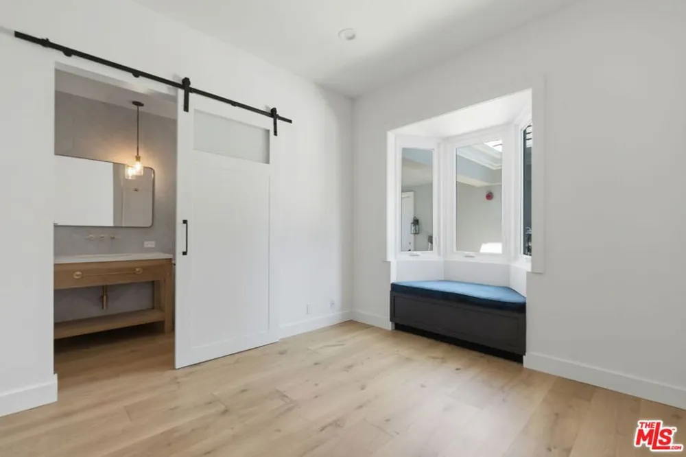 16802 Calle De Sarah Los Angeles, CA 90272
