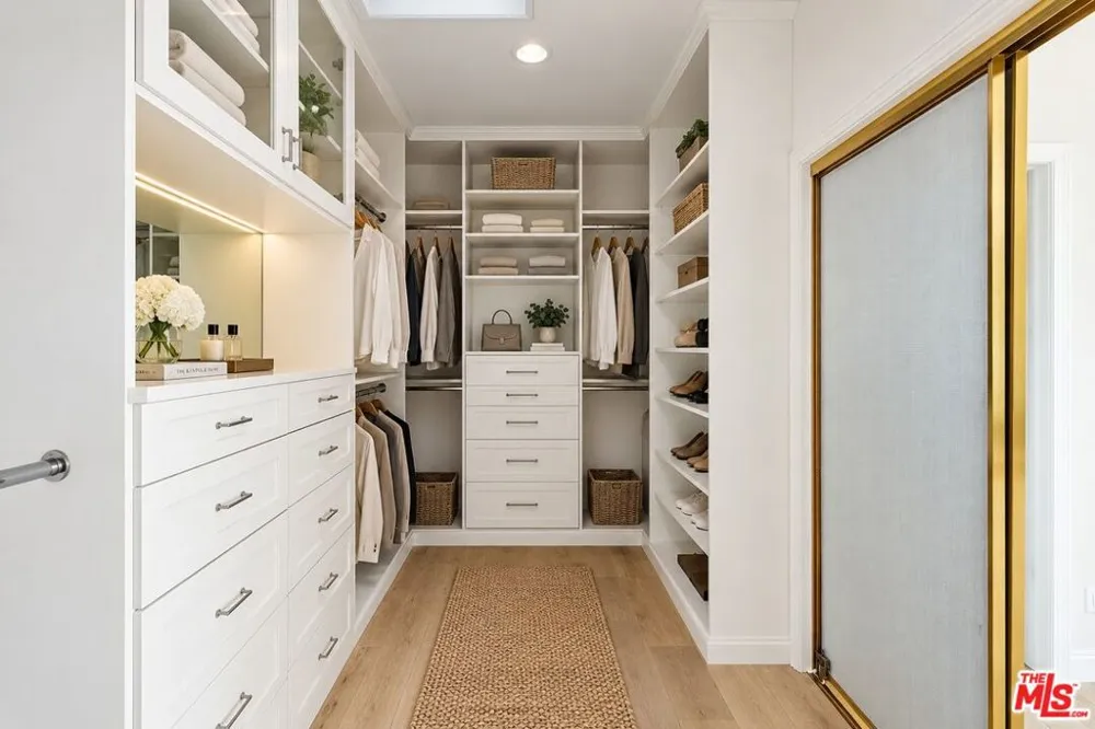16802 Calle De Sarah Los Angeles, CA 90272