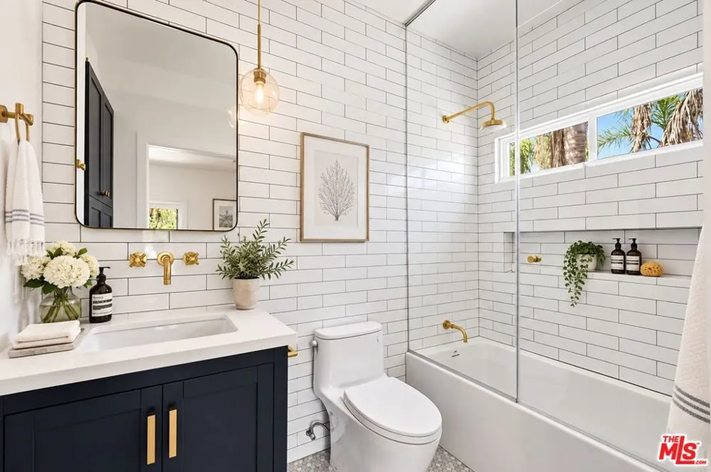 16802 Calle De Sarah Los Angeles, CA 90272