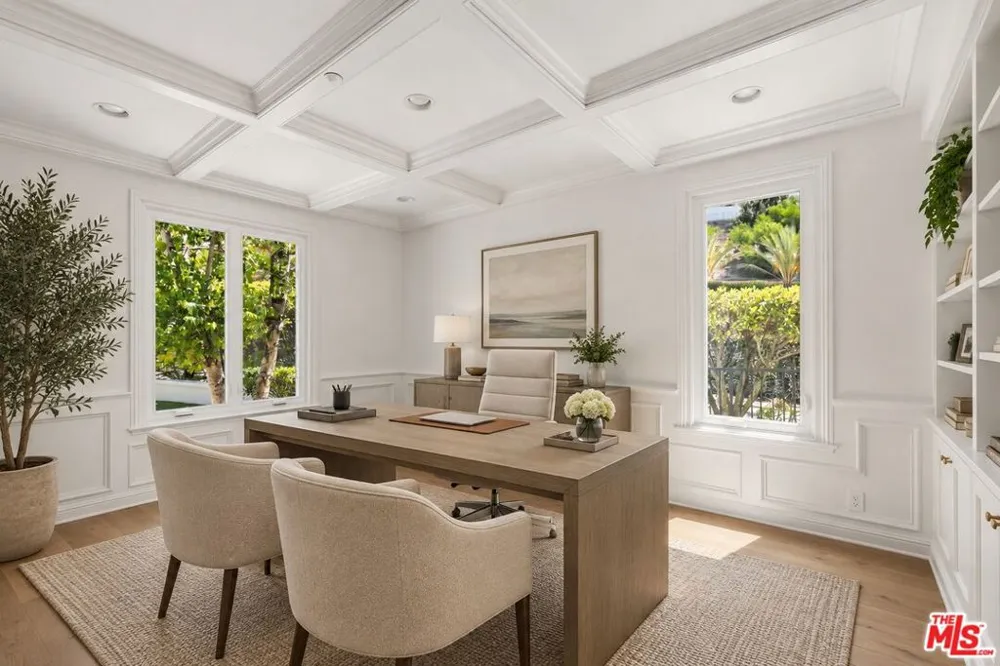 16802 Calle De Sarah Los Angeles, CA 90272