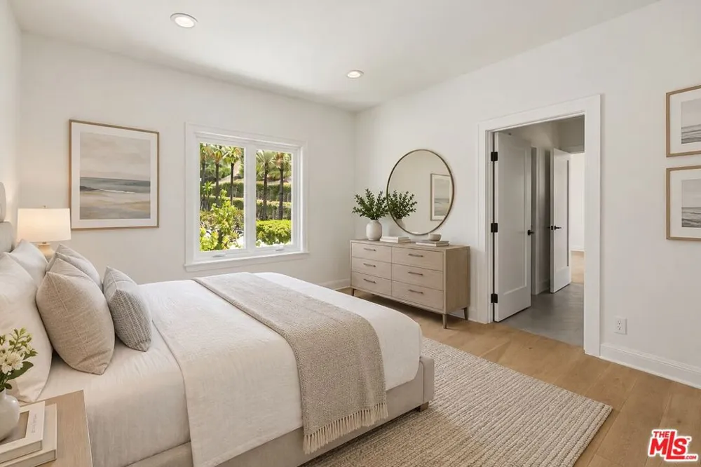 16802 Calle De Sarah Los Angeles, CA 90272