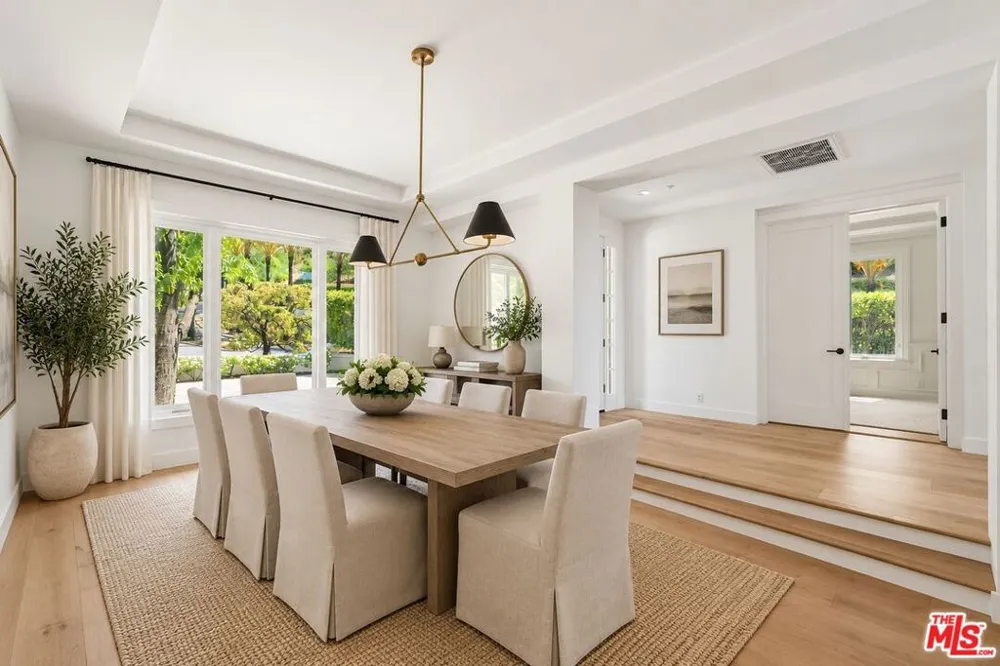 16802 Calle De Sarah Los Angeles, CA 90272