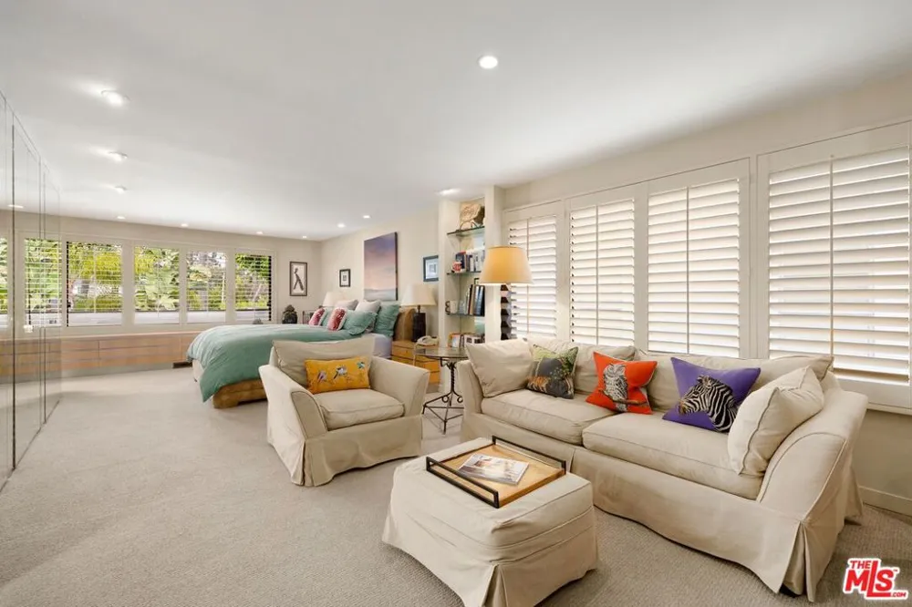 715 Beverly Drive Beverly Hills, CA 90210