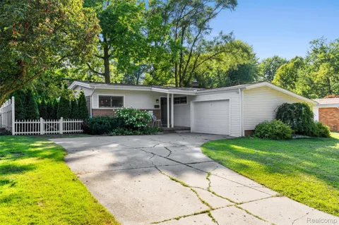 1085 Brooklawn Drive