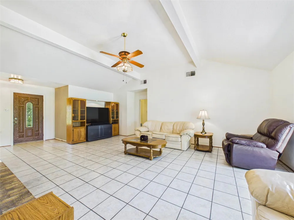7711 Avenue M Santa Fe, TX 77510
