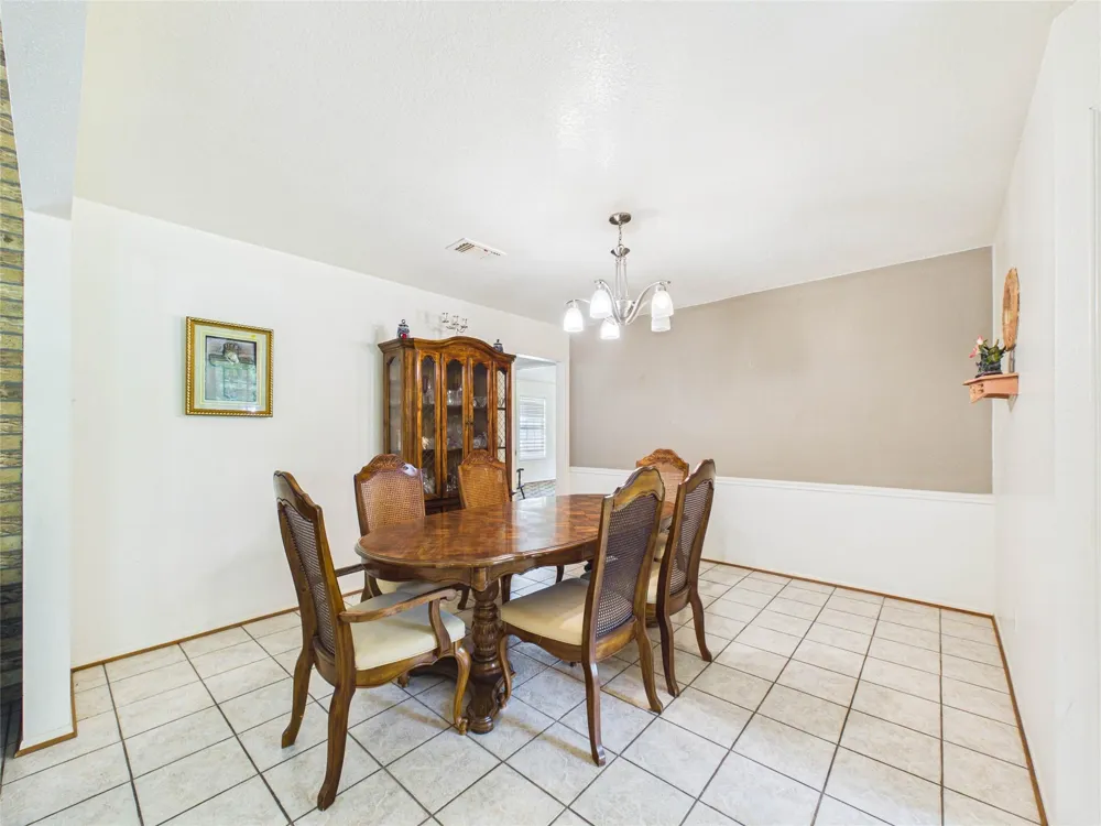 7711 Avenue M Santa Fe, TX 77510