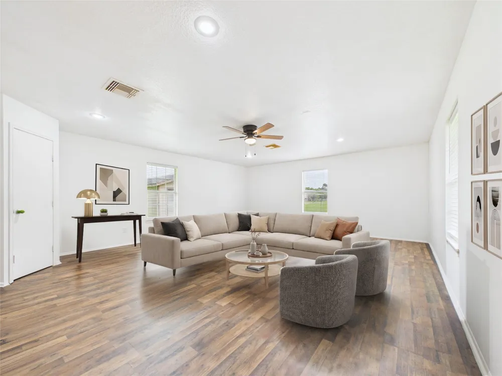 7711 Avenue M Santa Fe, TX 77510