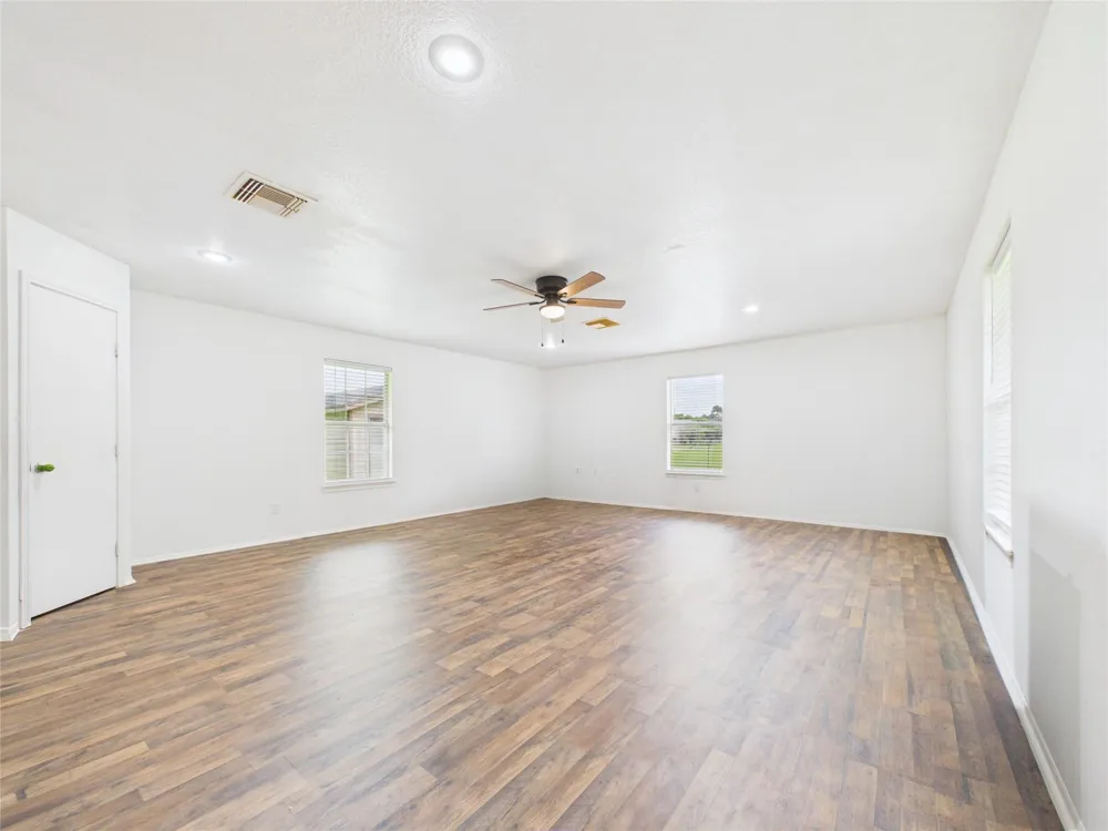 7711 Avenue M Santa Fe, TX 77510