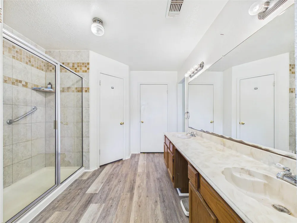 7711 Avenue M Santa Fe, TX 77510