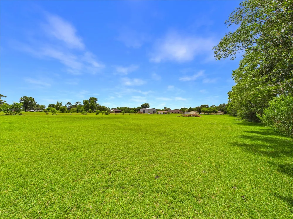7711 Avenue M Santa Fe, TX 77510