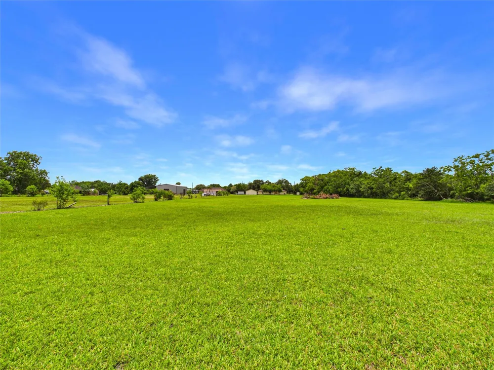 7711 Avenue M Santa Fe, TX 77510
