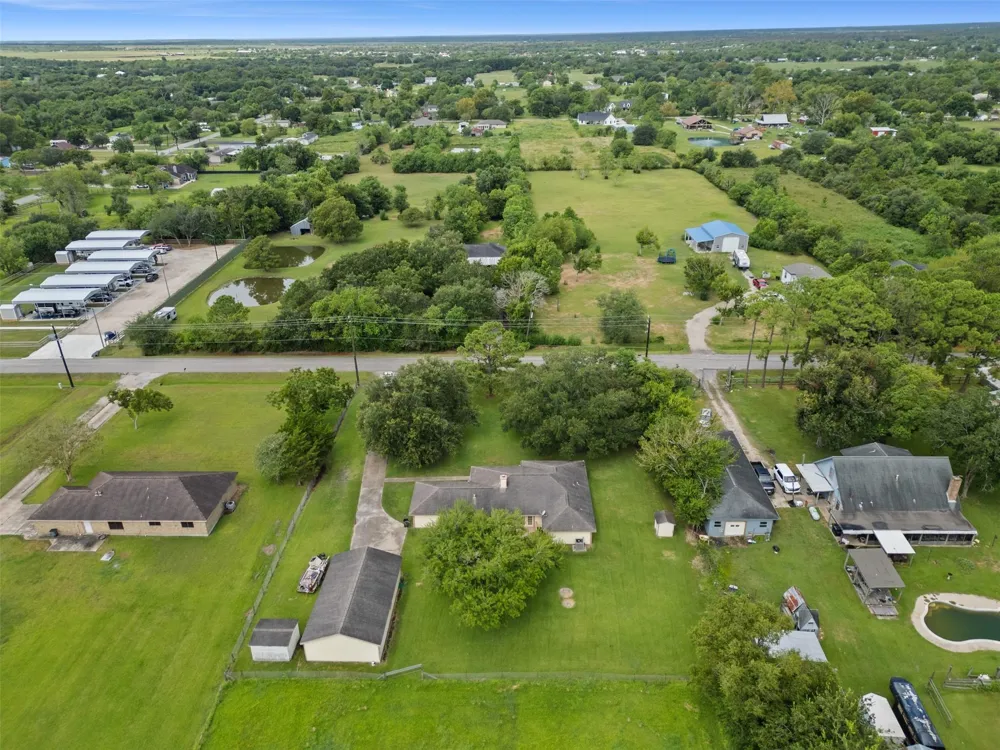 7711 Avenue M Santa Fe, TX 77510