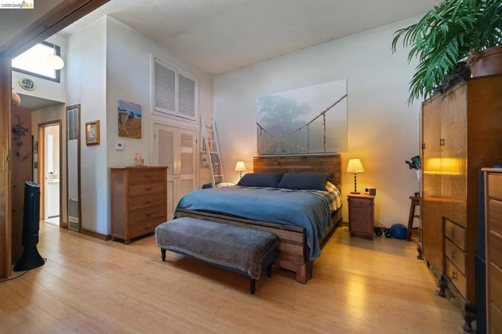 2915 Benvenue Ave #C Berkeley, CA 94705