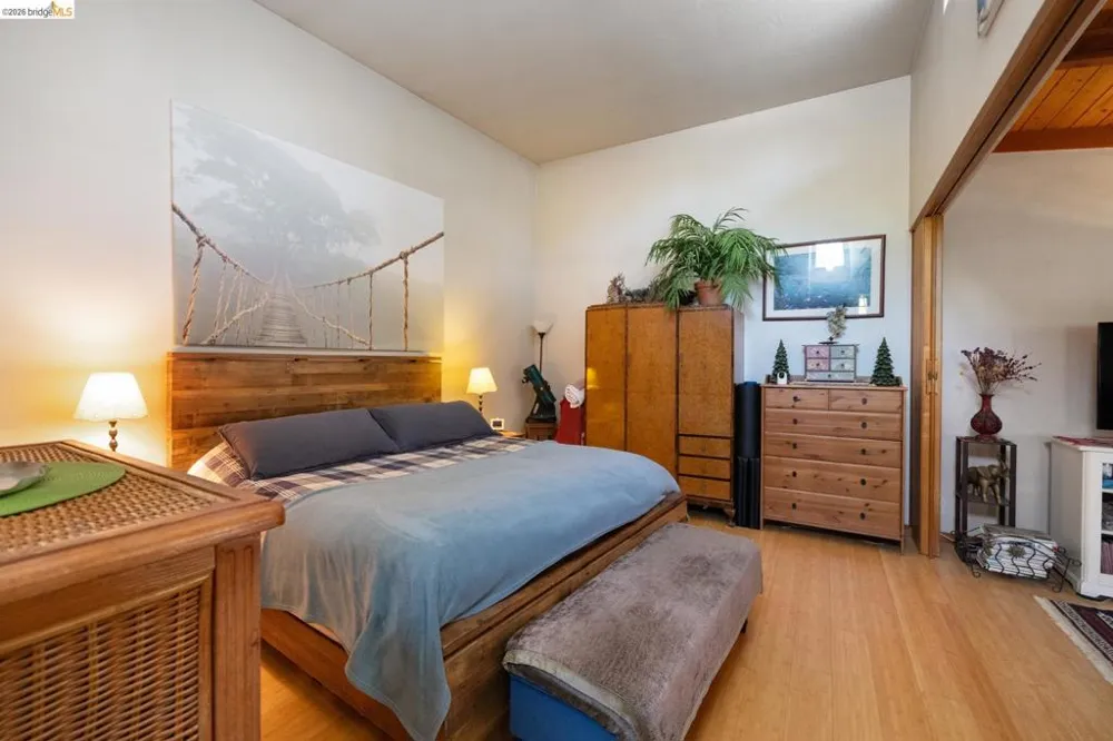 2915 Benvenue Ave #C Berkeley, CA 94705