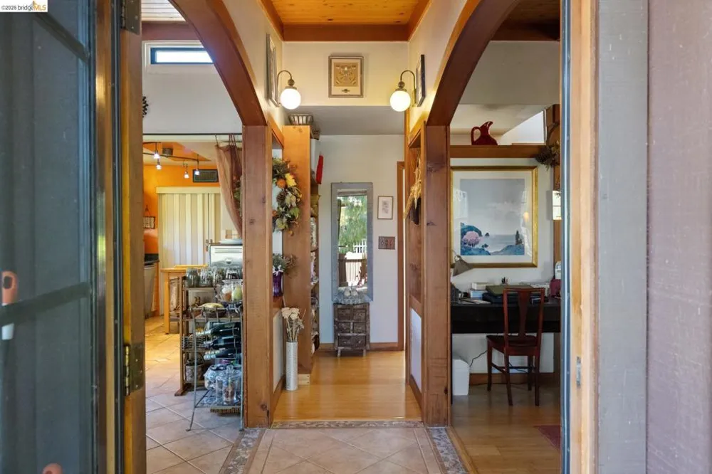 2915 Benvenue Ave #C Berkeley, CA 94705