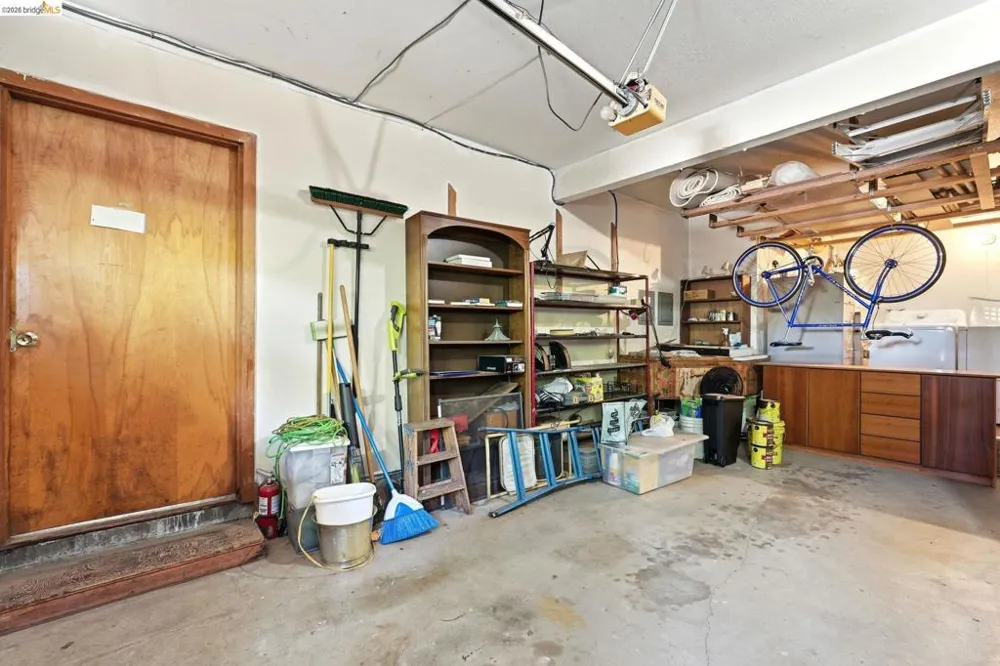 2915 Benvenue Ave #C Berkeley, CA 94705