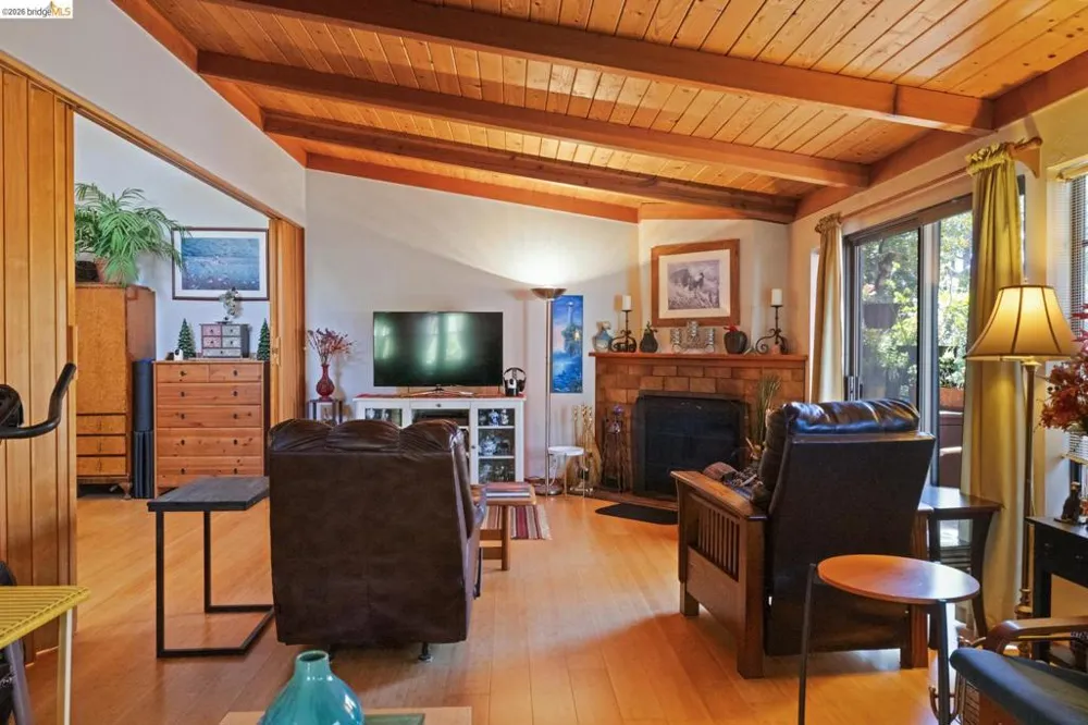2915 Benvenue Ave #C Berkeley, CA 94705