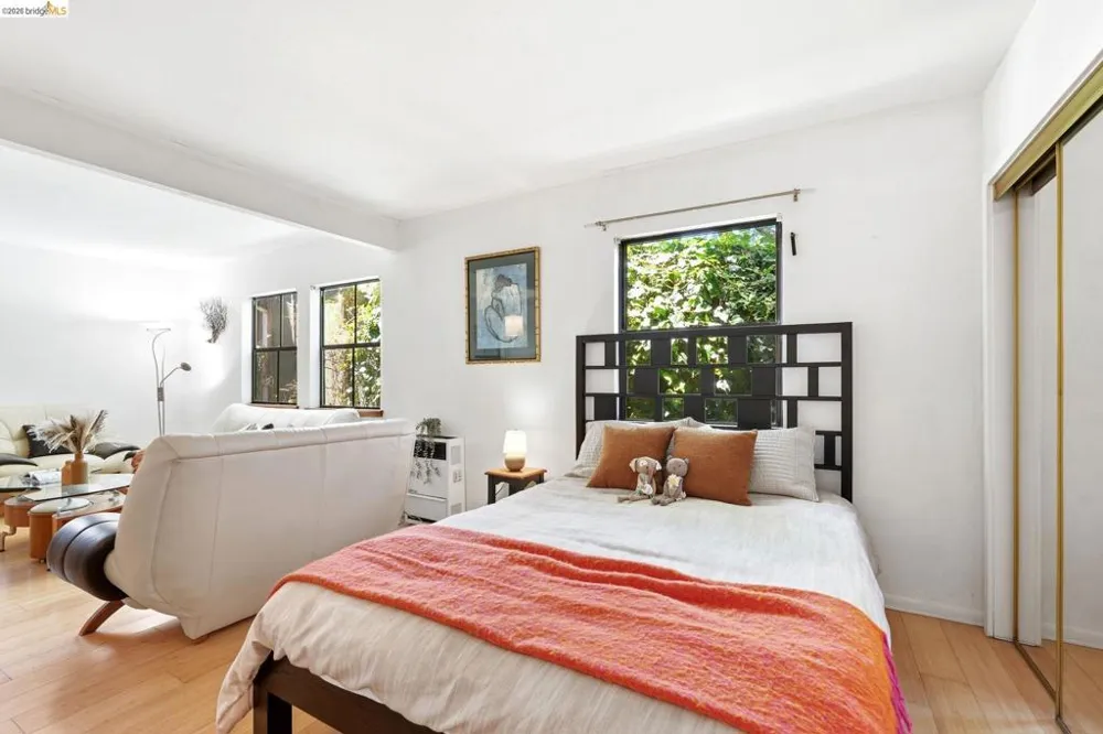 2915 Benvenue Ave #C Berkeley, CA 94705