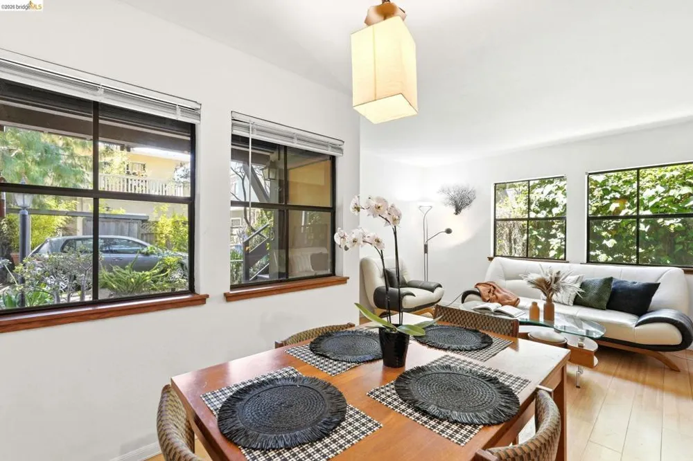 2915 Benvenue Ave #C Berkeley, CA 94705