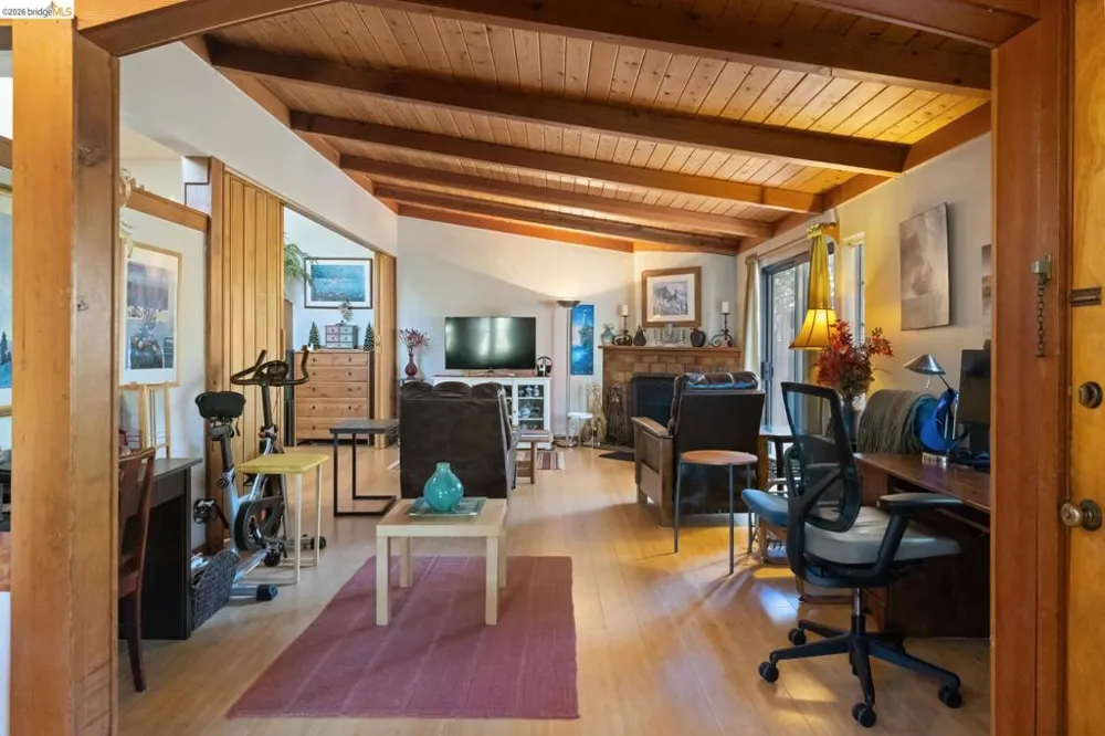 2915 Benvenue Ave #C Berkeley, CA 94705