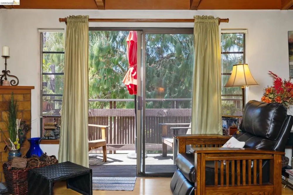 2915 Benvenue Ave #C Berkeley, CA 94705